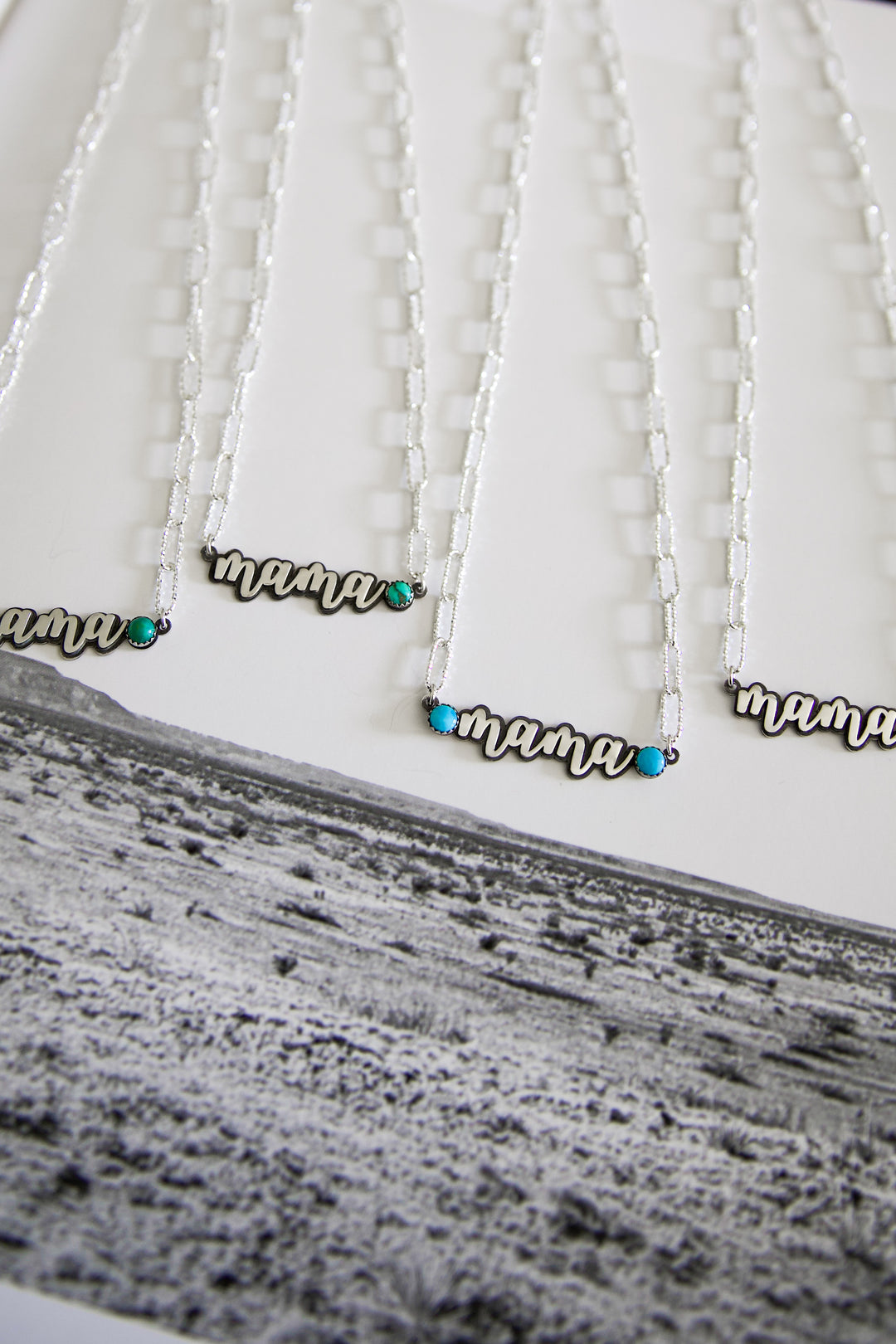 Mama Necklace - Sparkly Box Chain